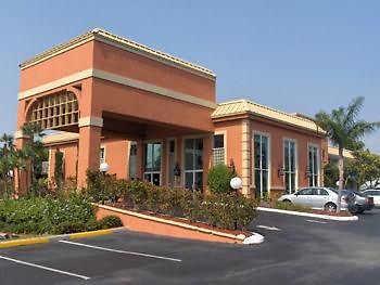 Econo Lodge Inn & Suites New Port Richey Exterior foto